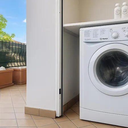 Civico 44 - Vicino A Mirabilandia, Ospedale E Centro Iperbarico アパート *